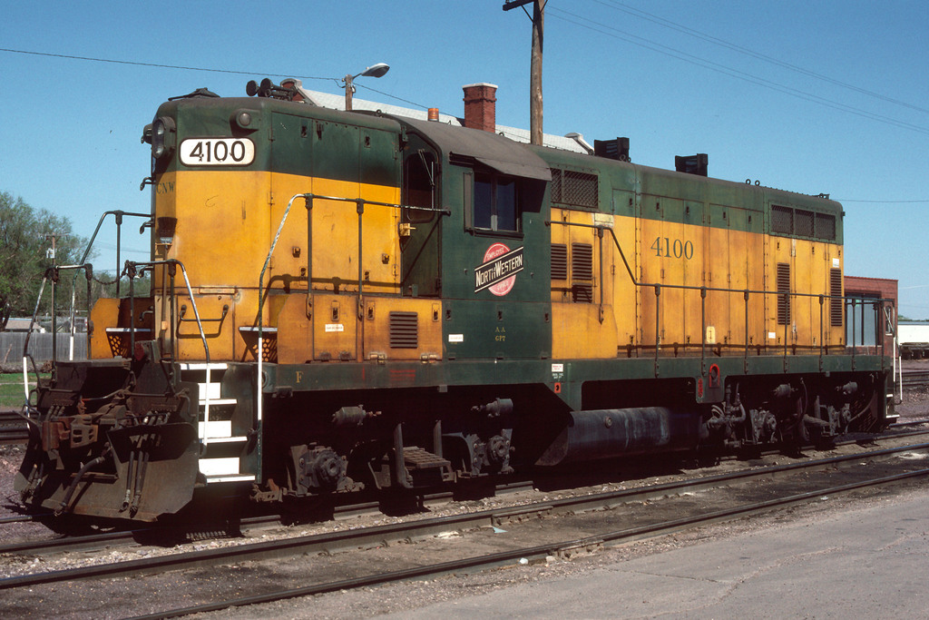 CNW GP7 4100 — Trainspo