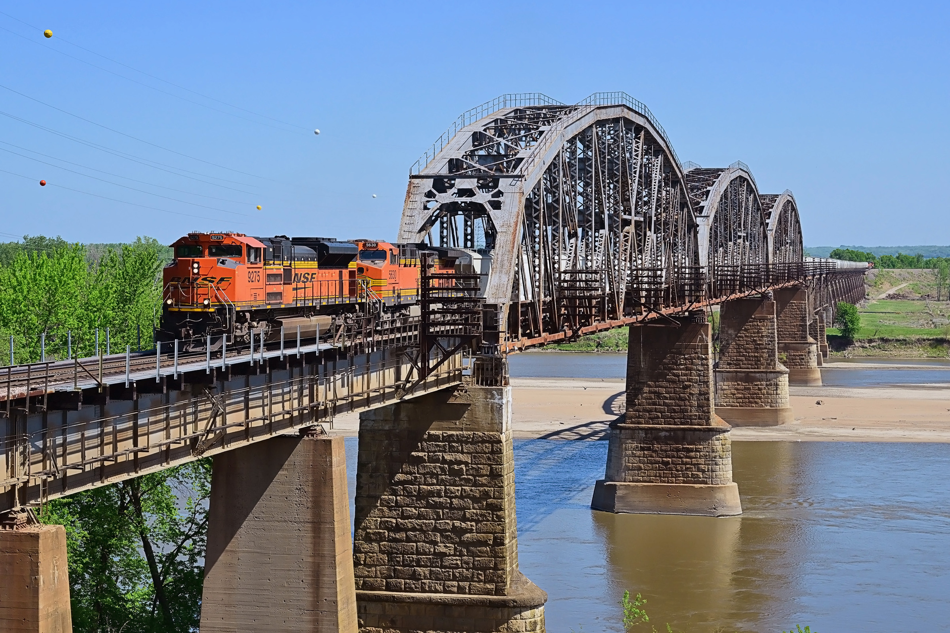 BNSF SD70ACe 9275 Sibley Railroad Bridge MO Trainspo