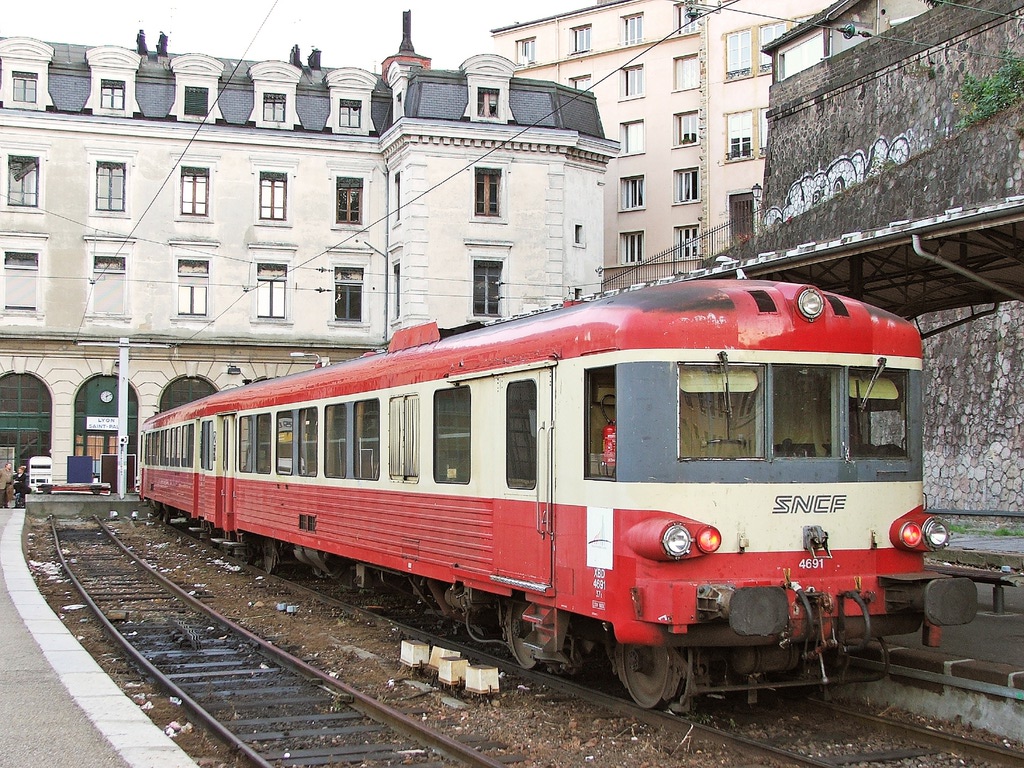 SNCF X 4630 4691 / Gare de LyonPartDieu — Trainspo