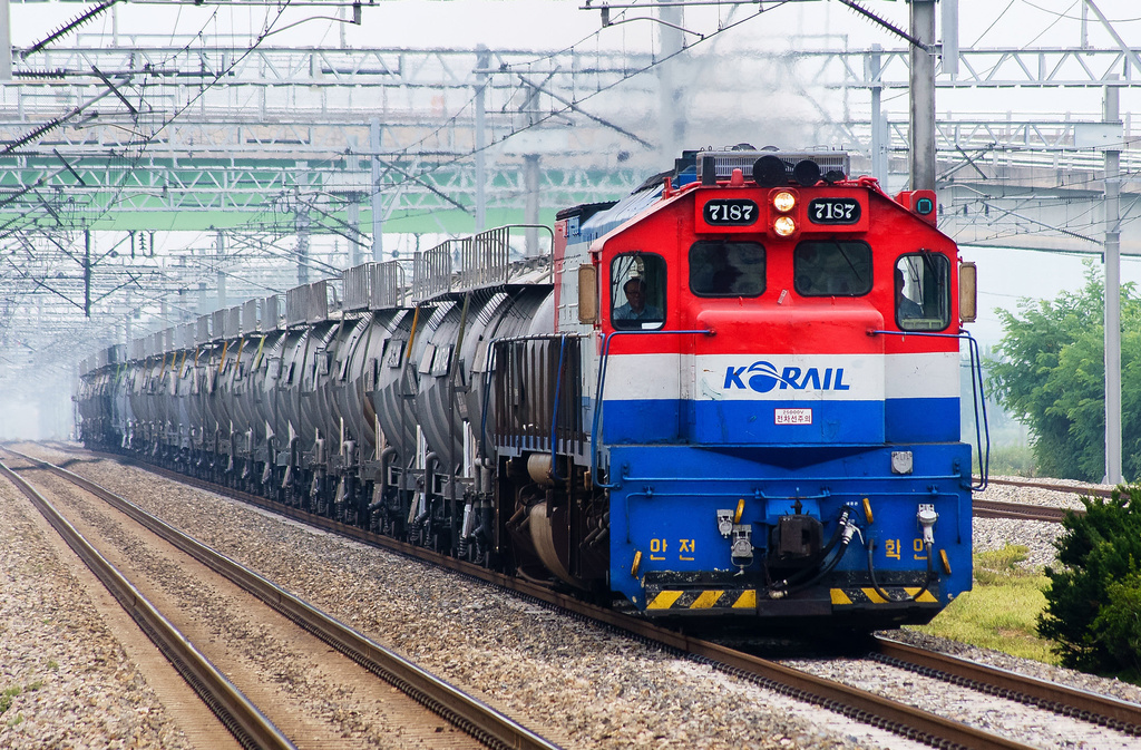 Korail 7100 7187 / Jiksanyeok — Trainspo