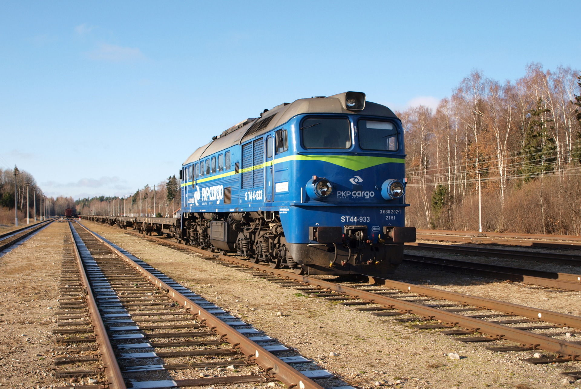 PKP Cargo ST44 933 / Mockava railway station — Trainspo