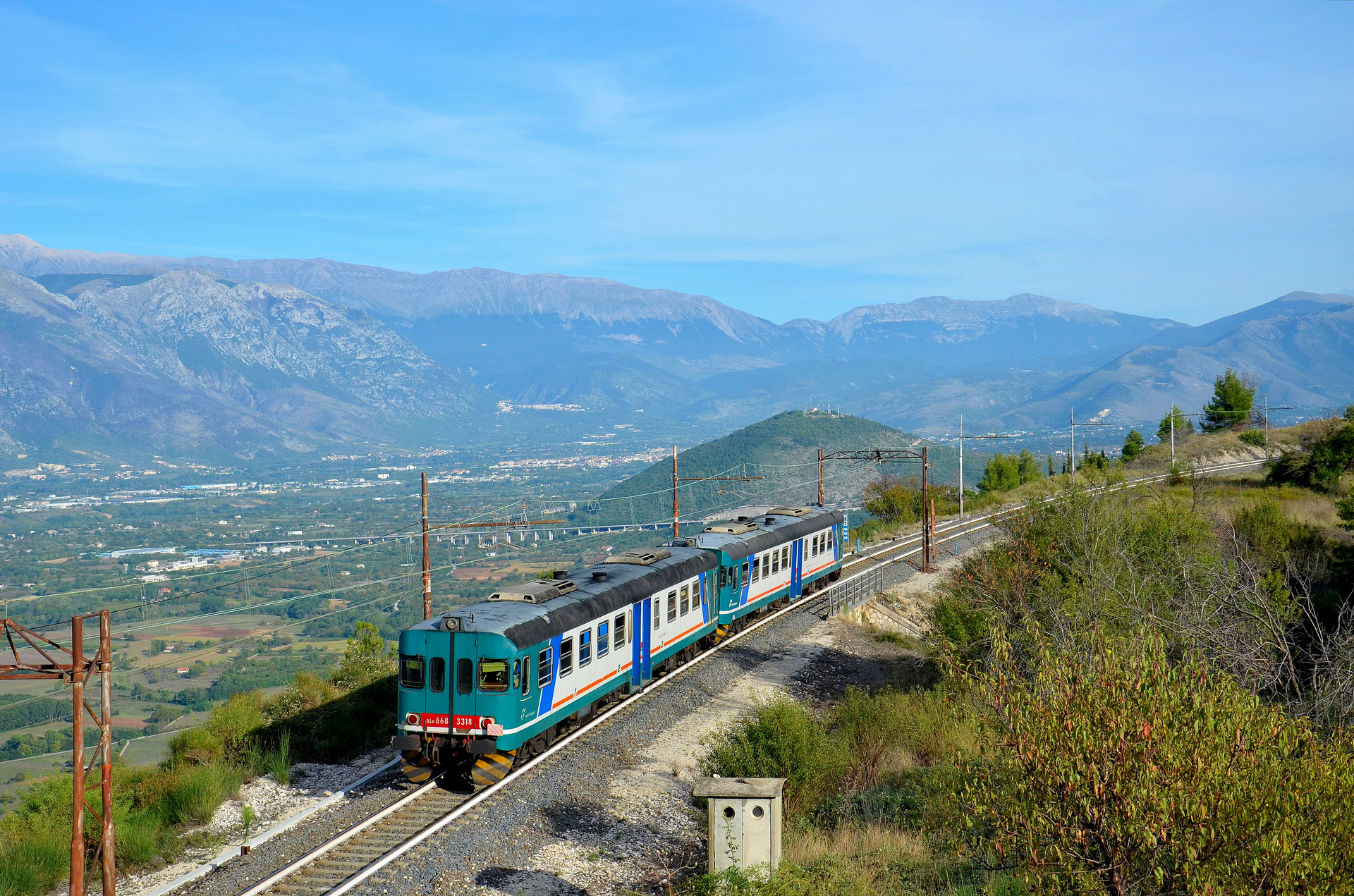 FS ALn 668.3300 3318 / Goriano Sicoli, Abruzzo — Trainspo