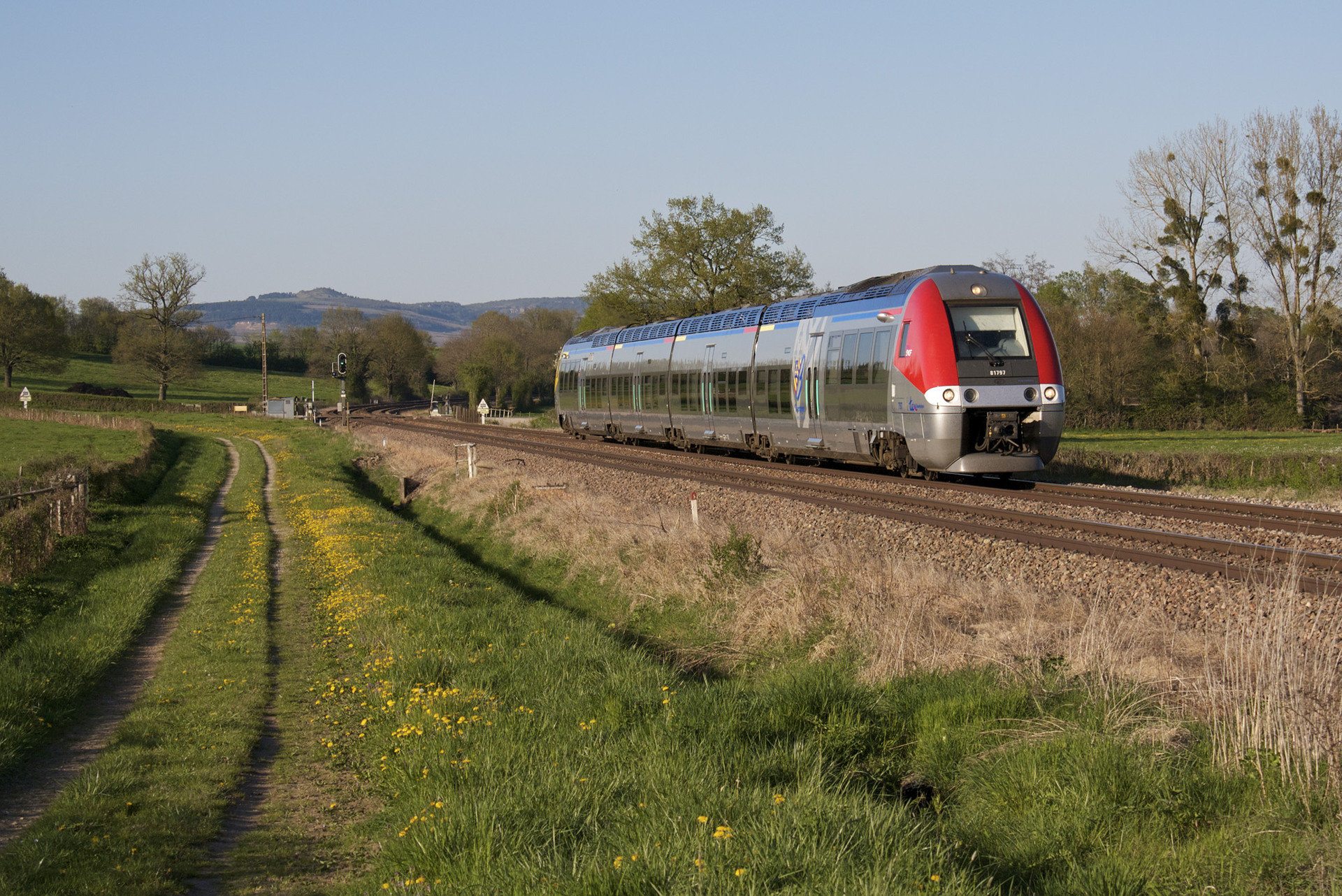 SNCF B 81500 81797 / Saint-Leger-sur-Dheune — Trainspo