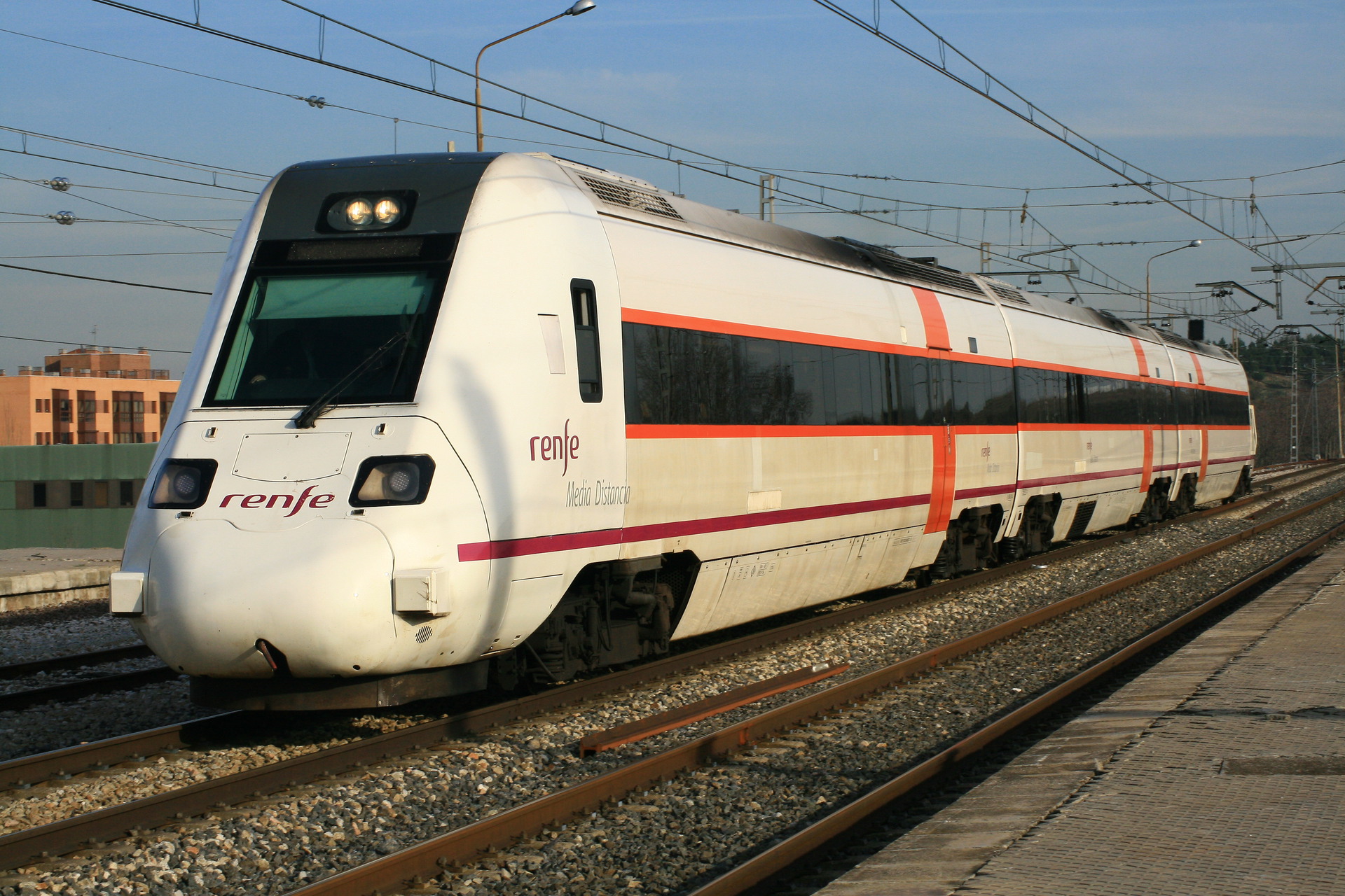 RENFE 598 011 / Madrid — Trainspo