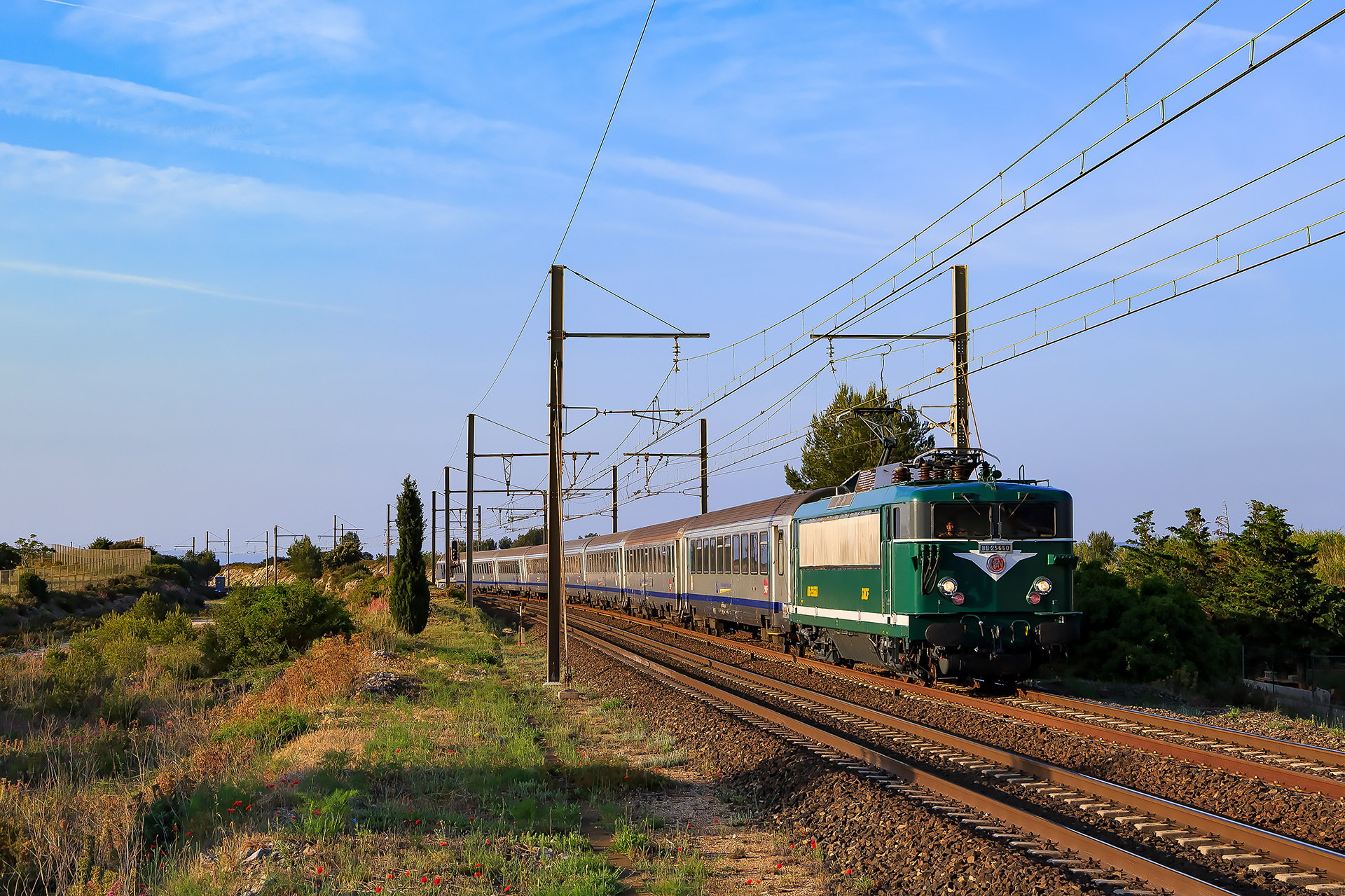 SNCF BB 25500 25660 / Saint-Chamas — Trainspo