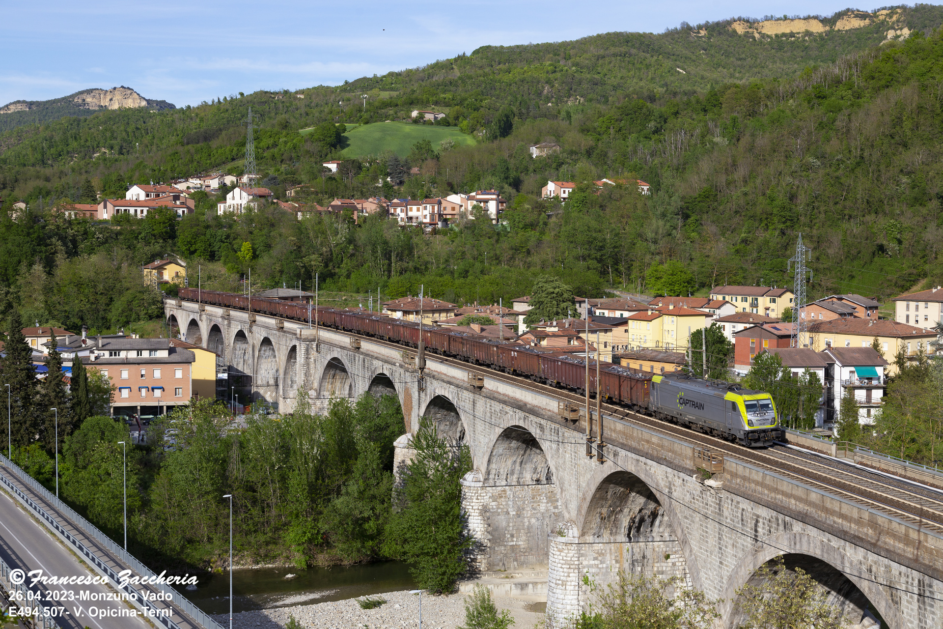 CTI E494 507 / Vado railway bridge, Emilia-Romagna — Trainspo