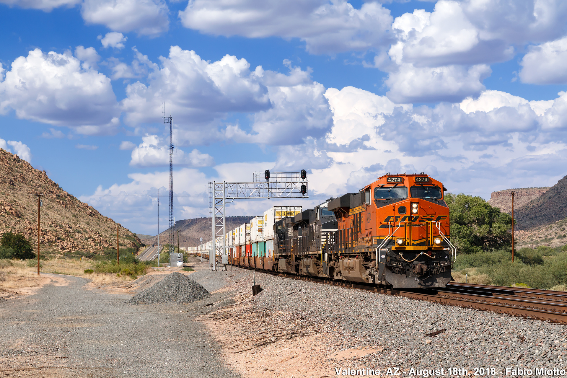 BNSF ES44C4 4274 / Valentine, AZ — Trainspo