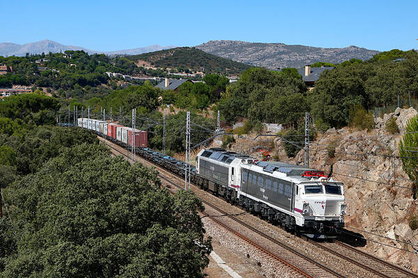 RENFE 251 — Trainspo