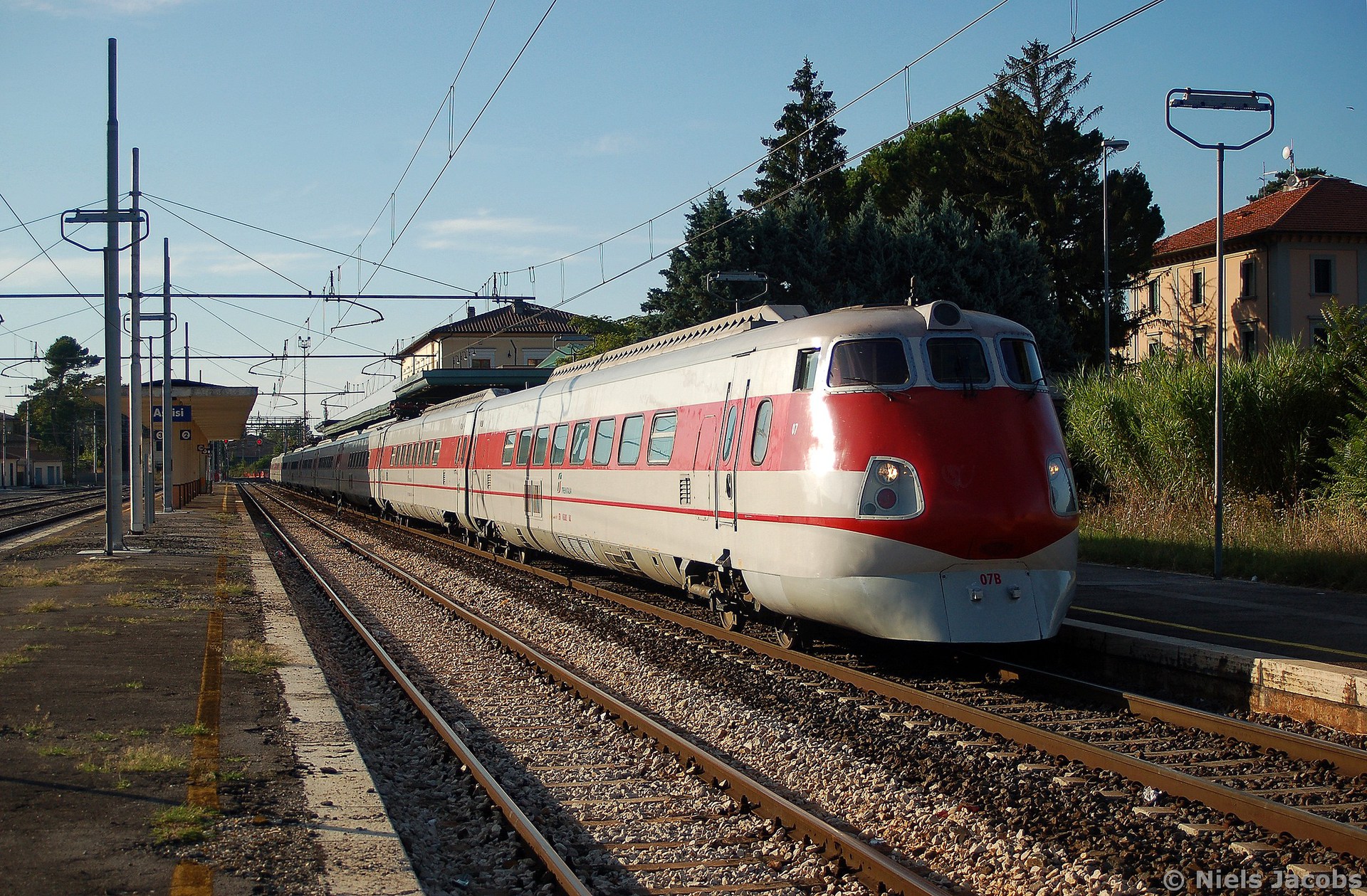 Fs Etr 450 07 Stazione Di Assisi Umbria — Trainspo