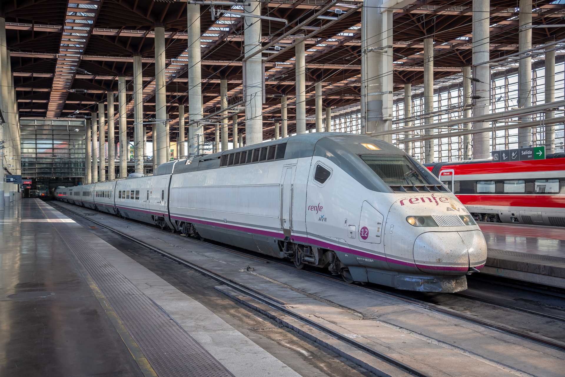 RENFE 100 012 / Madrid Atocha — Trainspo