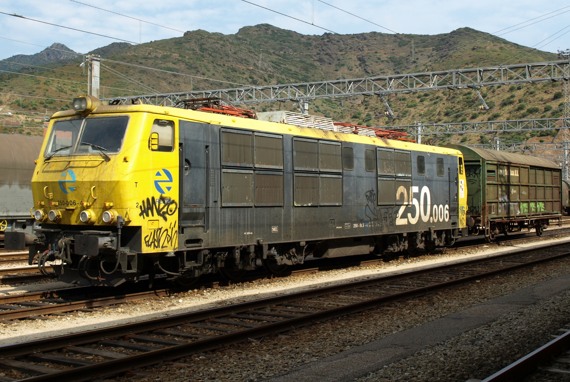 Renfe 250 006   Portbou — Trainspo