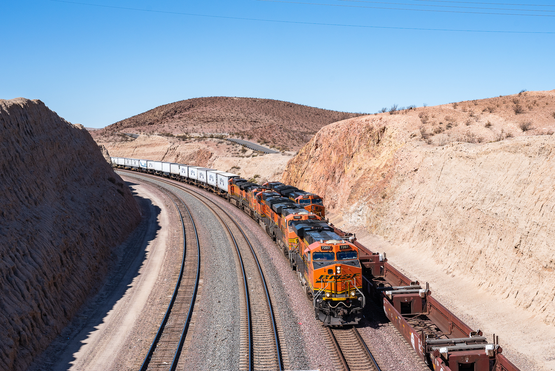 BNSF ES44DC 7207 / Barstow, CA — Trainspo