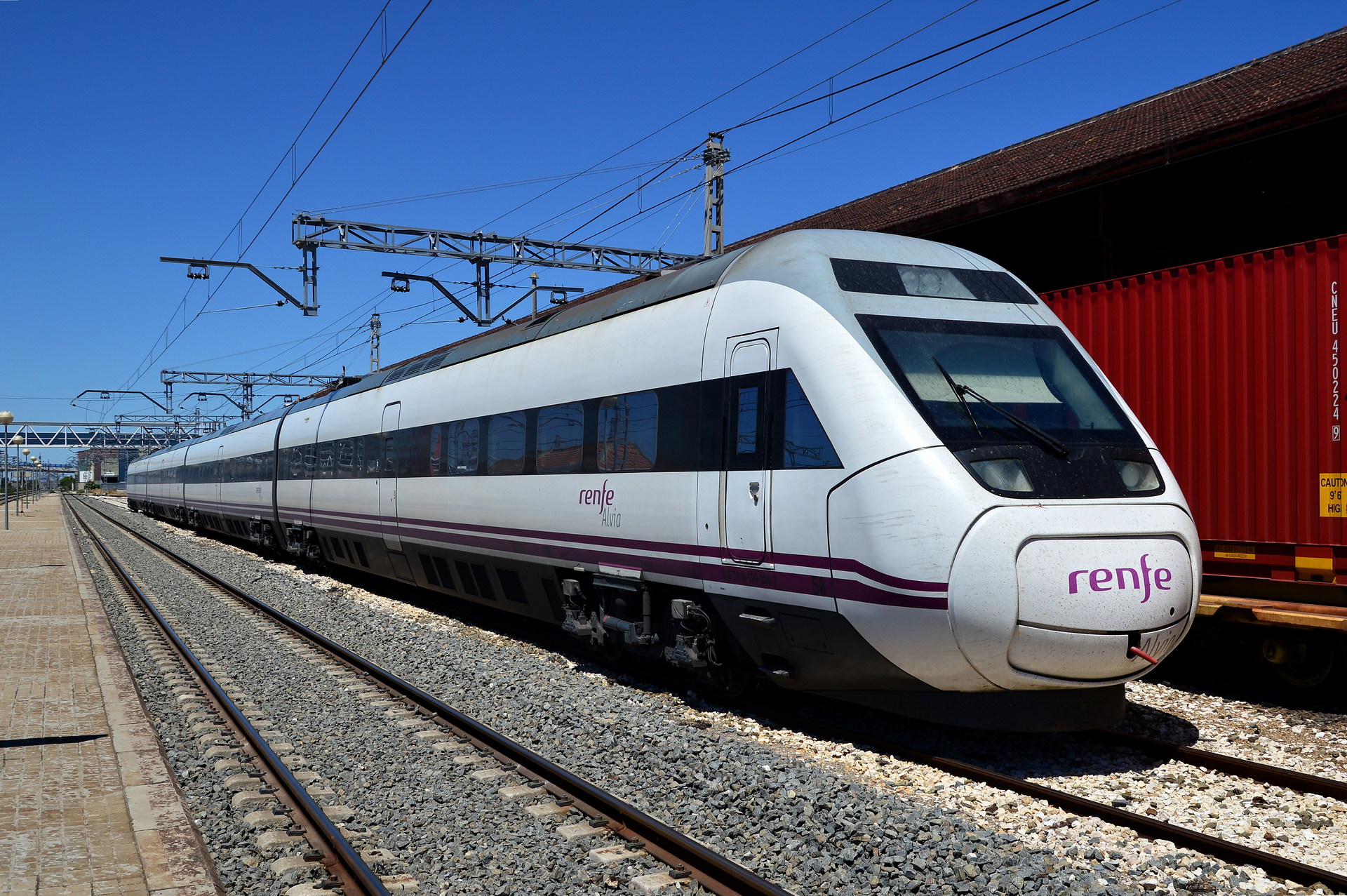 RENFE 120.05 058 / Casetas — Trainspo