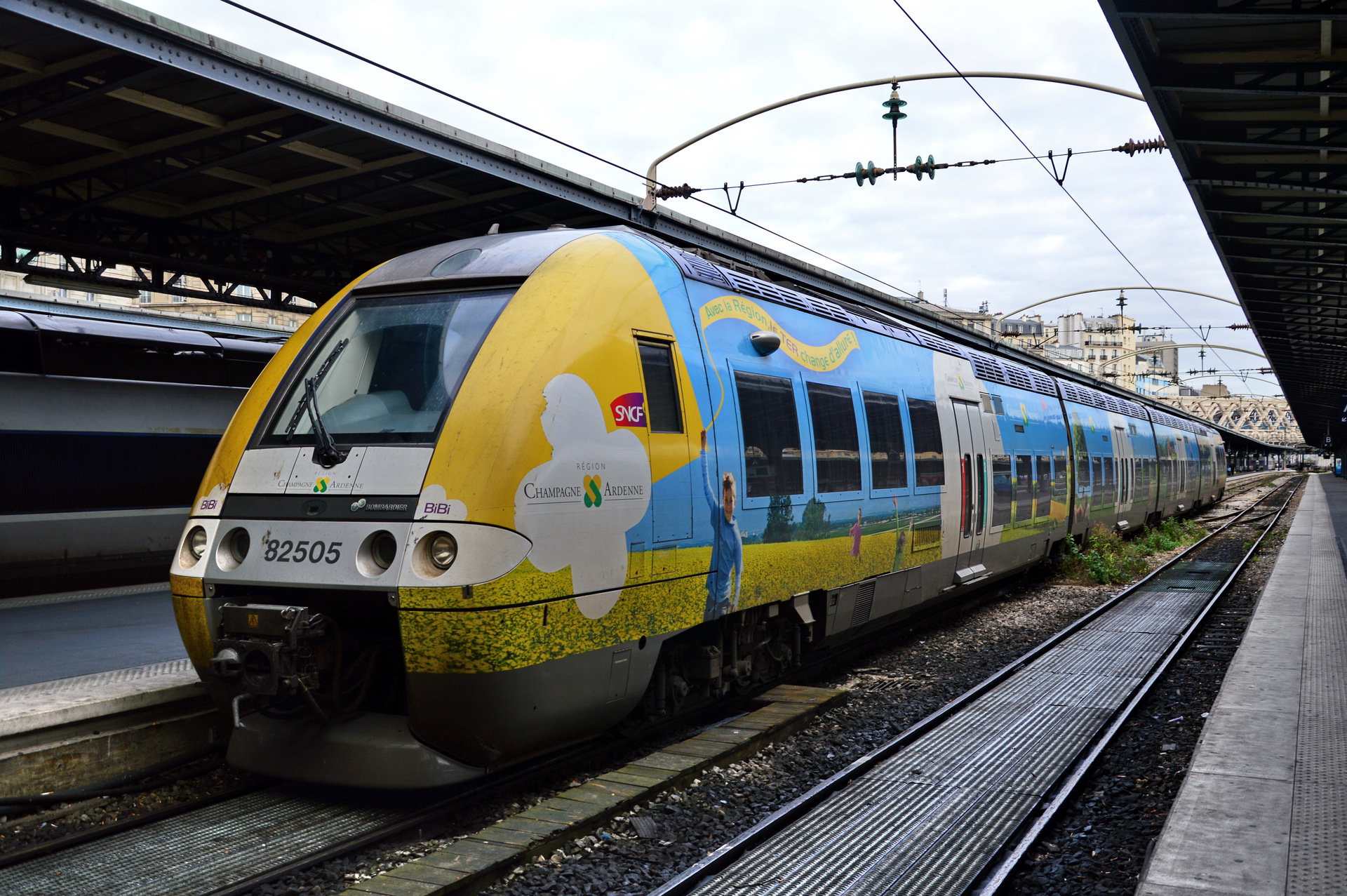 SNCF B 82500 82505 / Gare De Paris-Est — Trainspo