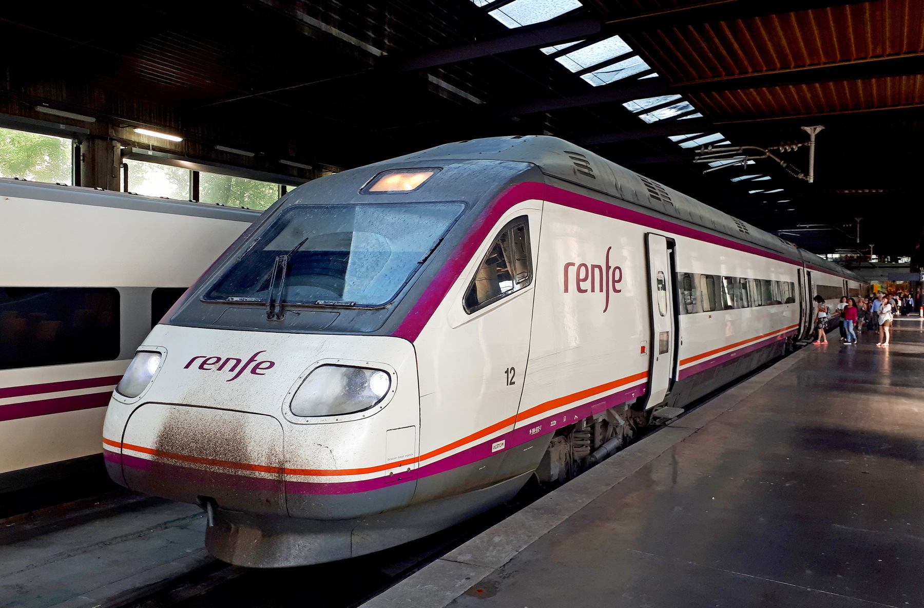 RENFE 104 12 / Madrid Atocha — Trainspo