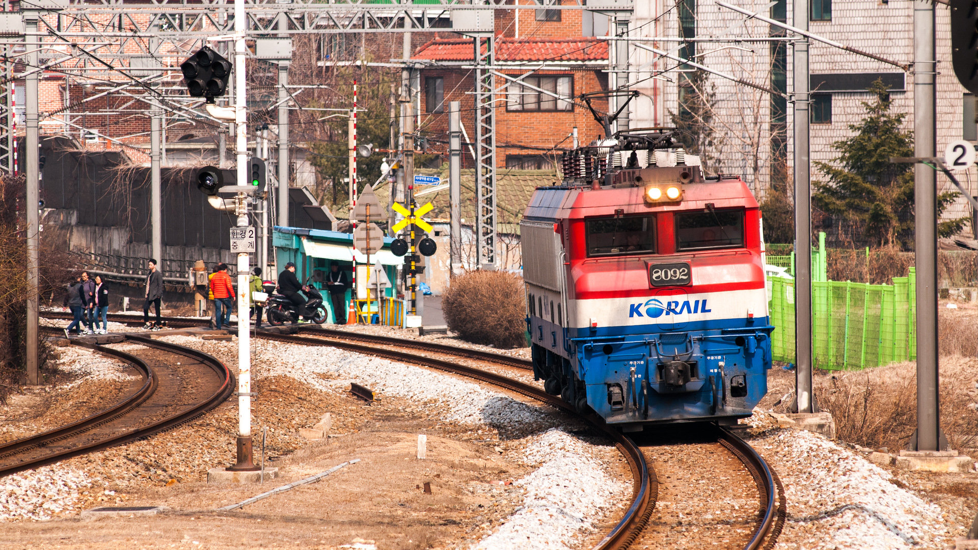 Korail 8000 8092 / Hoegi — Trainspo