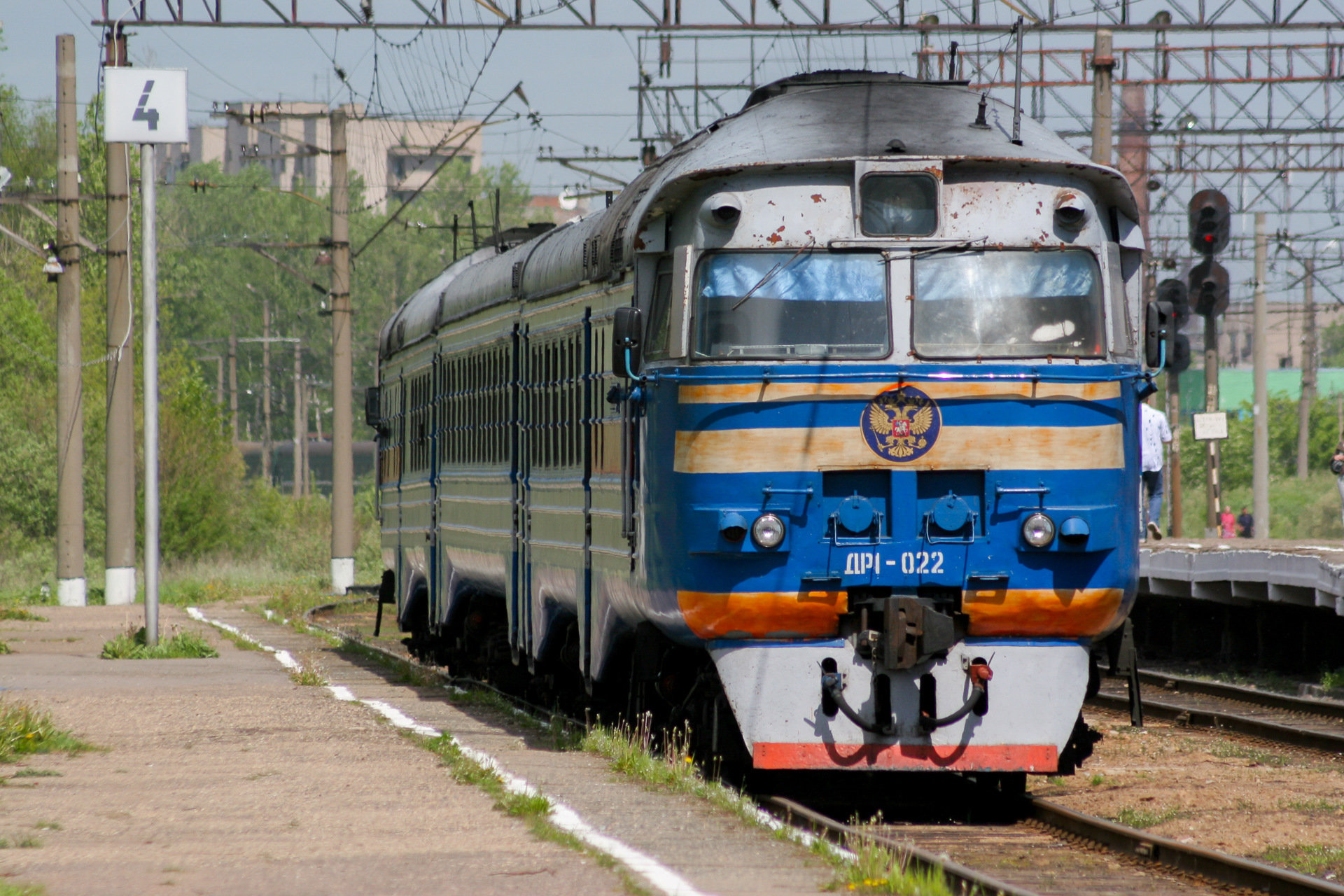 RZD DR1 022 / Stantsiya Novgorod na Volkhove — Trainspo