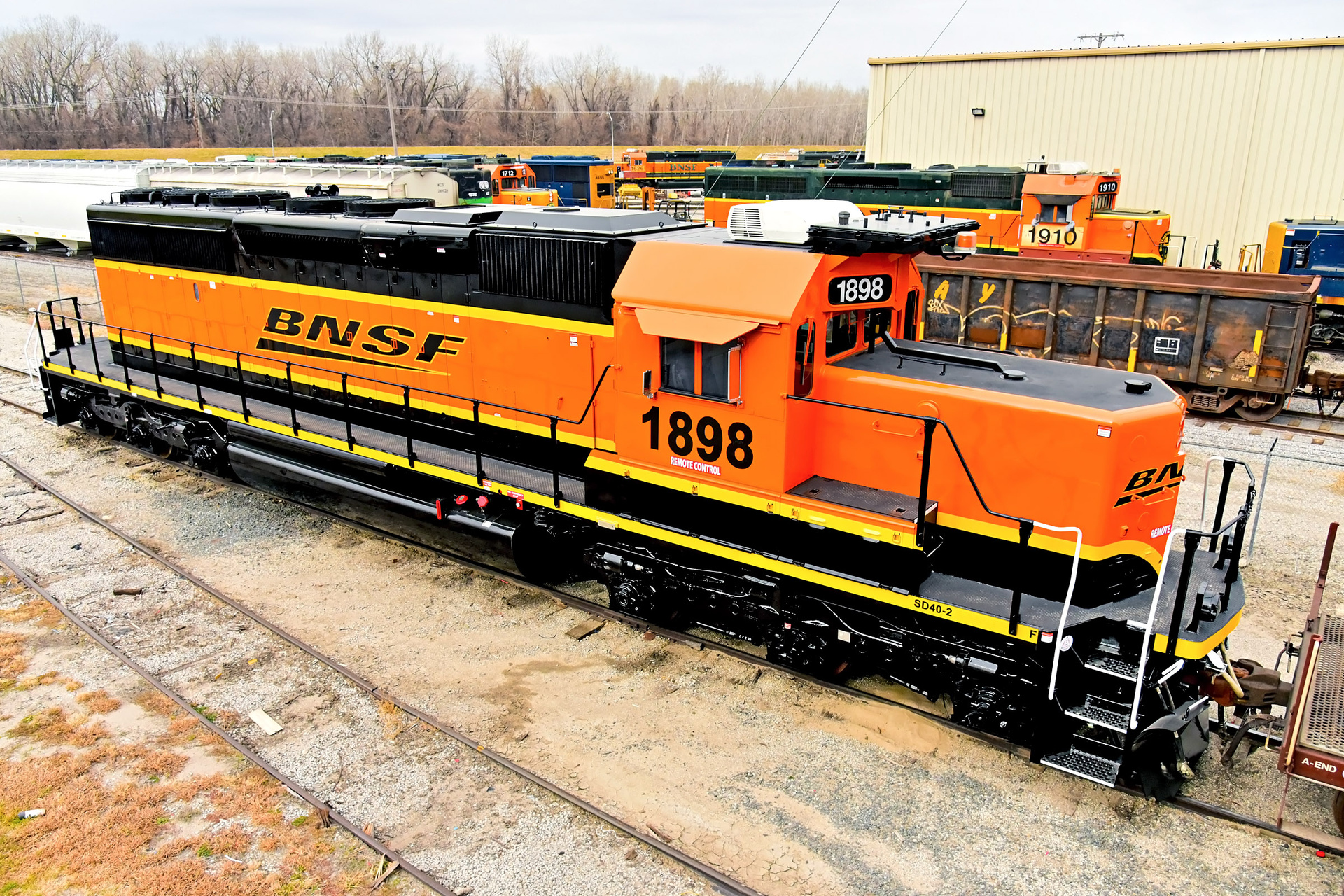 BNSF SD40-2 1898 / Kansas City, MO — Trainspo