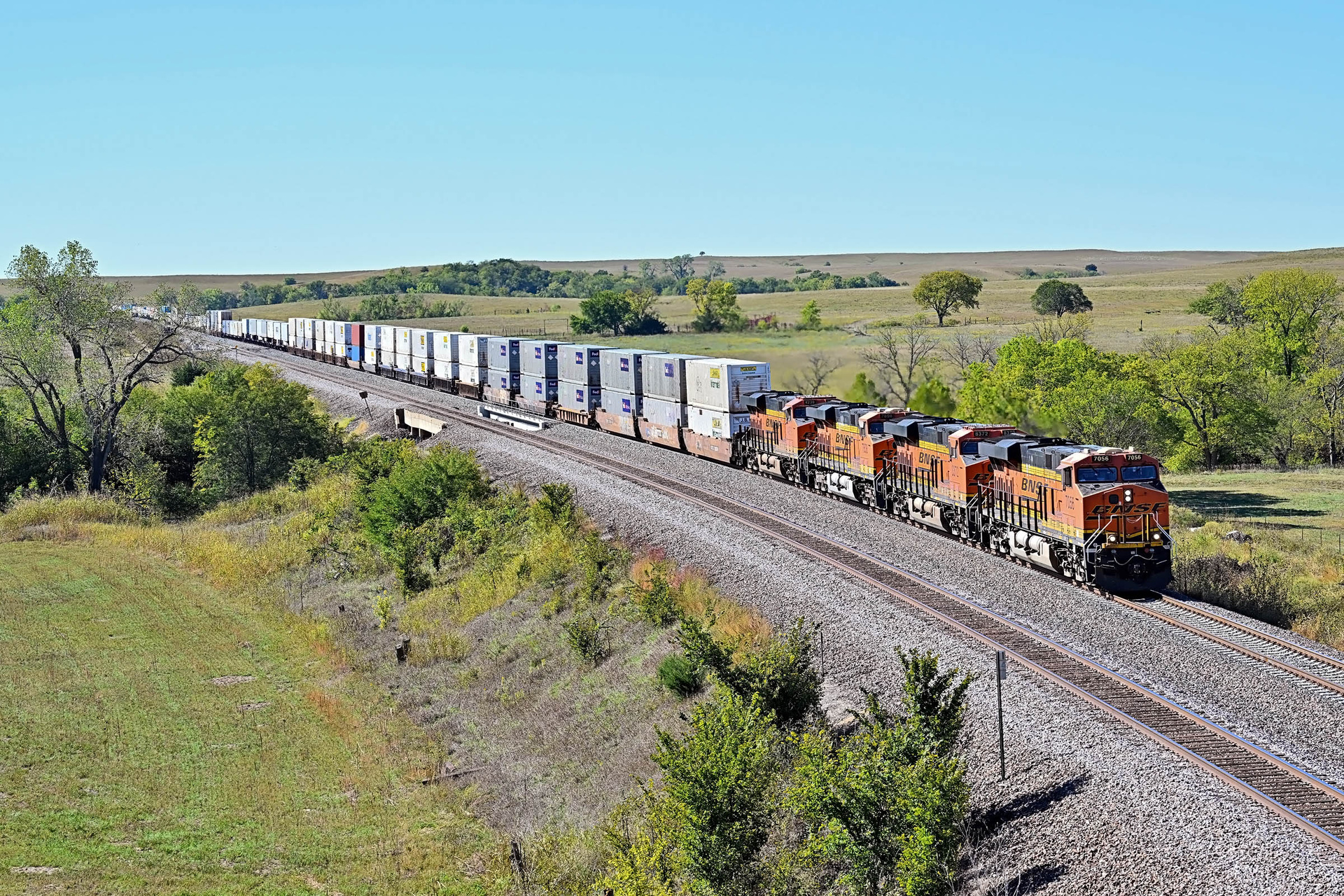 BNSF ES44C4 7056 / Matfield Green, KS — Trainspo