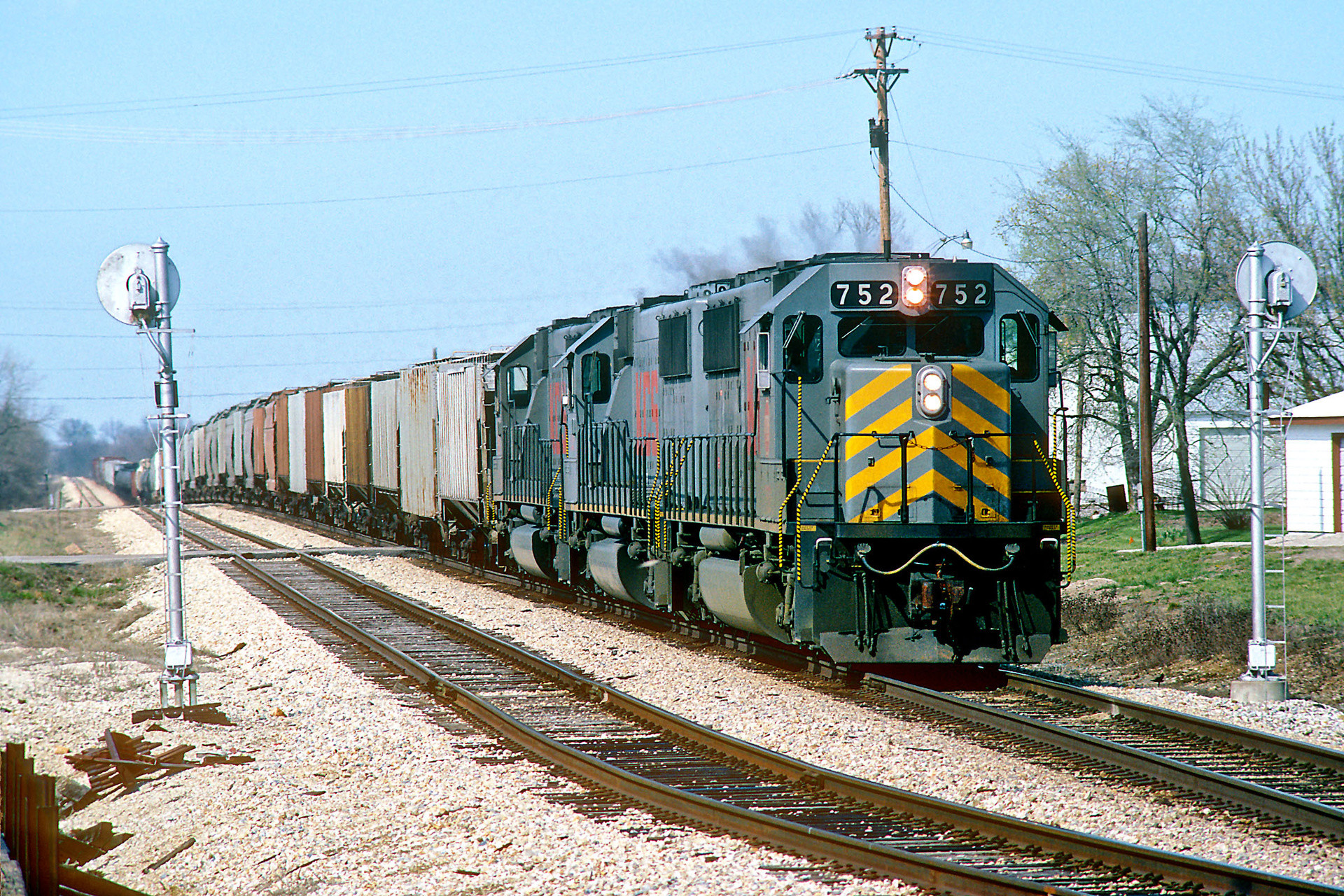 KCS SD60 752 / Drexel, MO — Trainspo